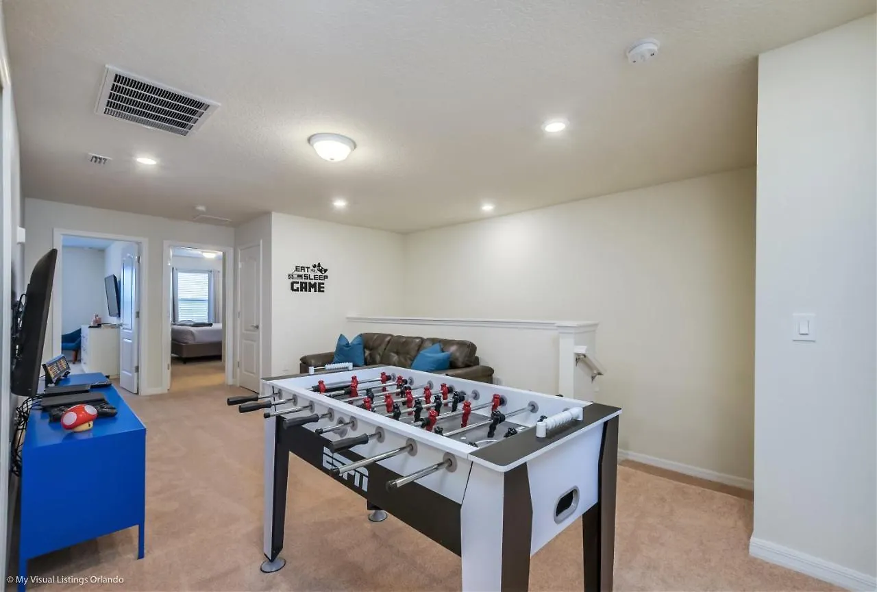 4587Terra Villa Davenport United States