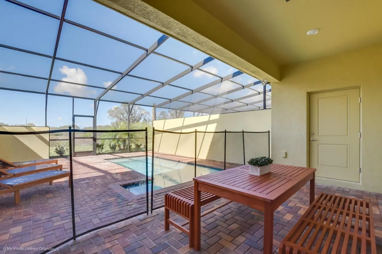 4587Terra Villa Davenport