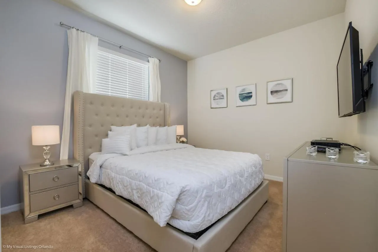 4587Terra Villa Davenport